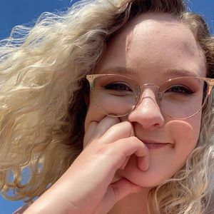 Meet your Posher, Kara